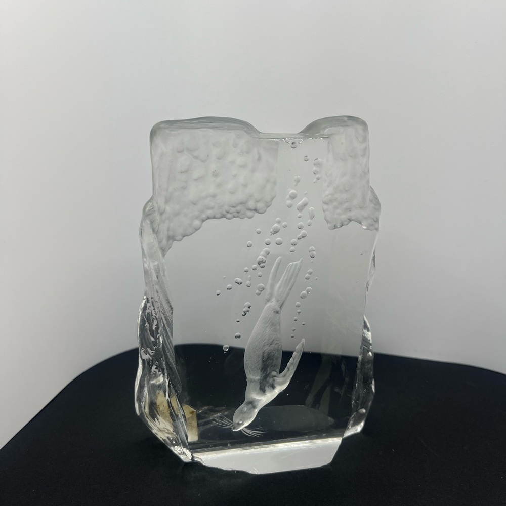 Elegant Clear Glass Seal Sculpture